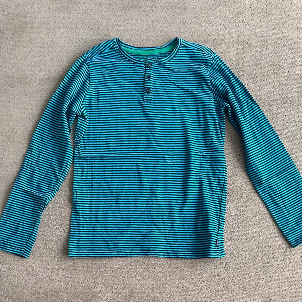 Kids club,10, long sleeve tee.